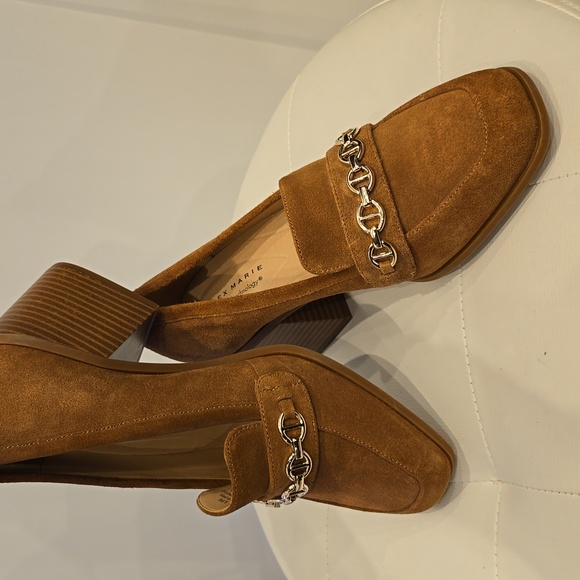ALEX MARIE 4 FEATURE Technology Brown Suede Leather Heel loafer Chain New 9 1/2 - Picture 3 of 10